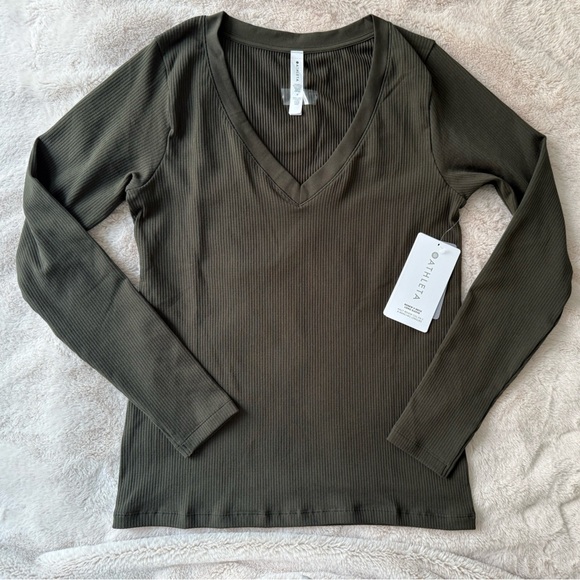 NWT Athleta Renew V-Neck Long Sleeve Top Olive Green Size M - Picture 8 of 9